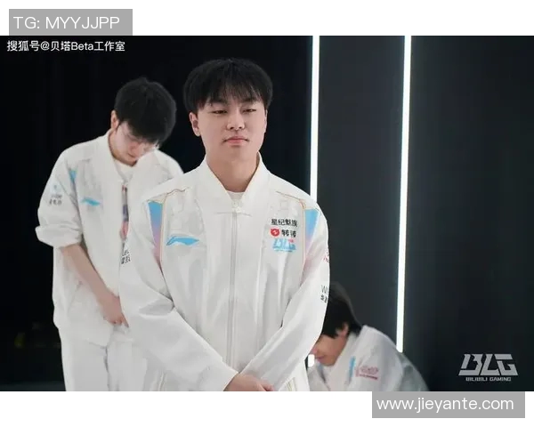 赛后复盘BLG与FPX对决个人能力分析及S15电竞比分解读 赛后复盘BLG与FPX对决个人能力分析及S15电竞比分解读