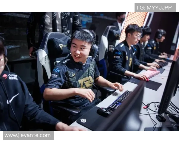 全球挑战赛中RNG展现灵活战术的精彩表现与深度解析实时数据 全球挑战赛中RNG展现灵活战术的精彩表现与深度解析实时数据