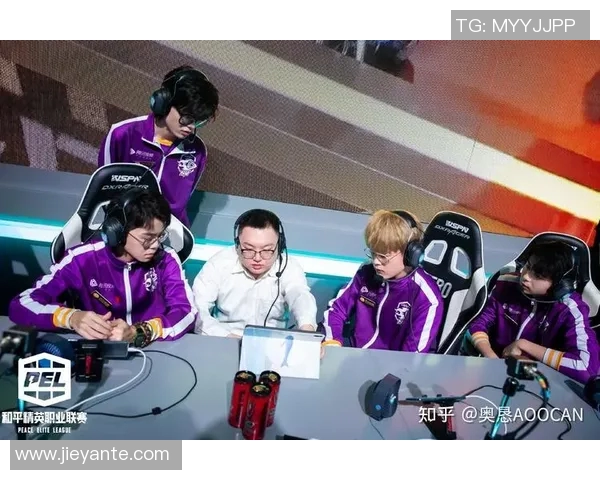esports数据和平精英战术排名新突破FPX战队创新高引发热议与关注 esports数据和平精英战术排名新突破FPX战队创新高引发热议与关注