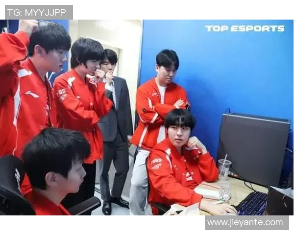 esports最新数据深入解析FPX战队在比赛中的战术表现与数据分析探讨